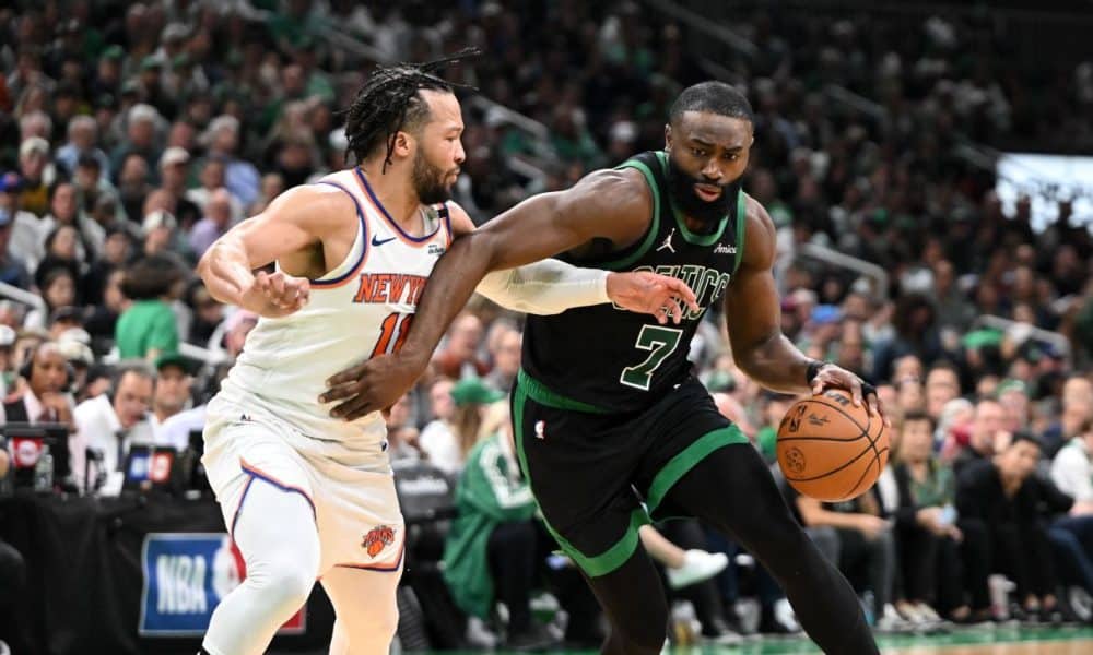 Sources: Celts' Brown has partial meniscus tear