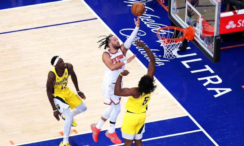Knicks stay alive, throttle Pacers to force Game 6