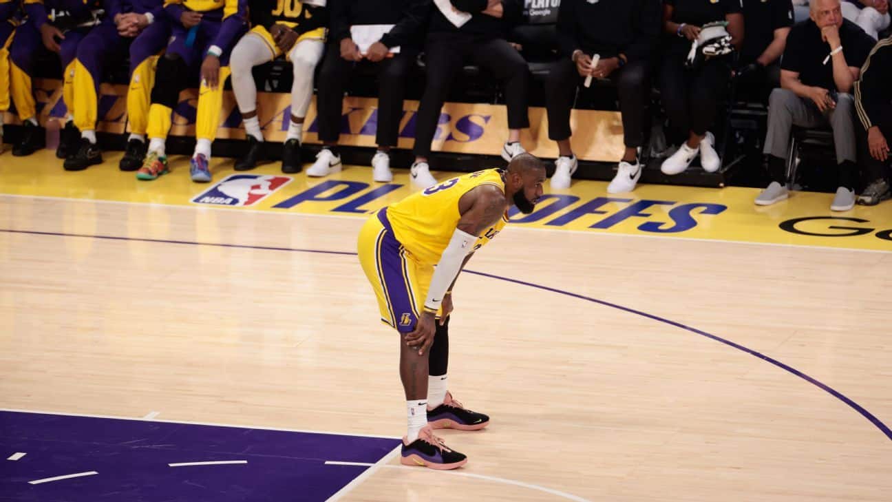 LeBron says focus is getting knee healthy by camp