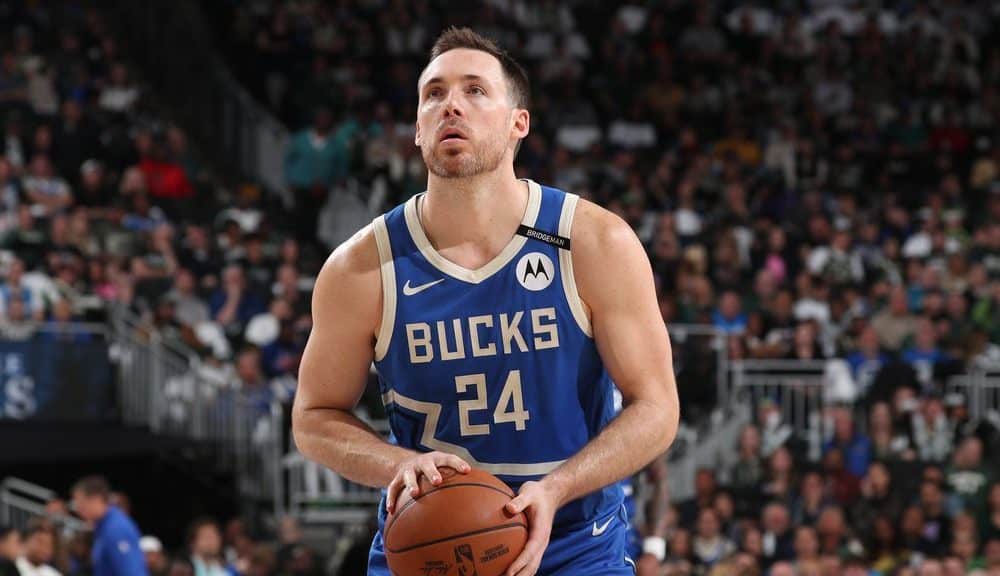 Sources: Bucks' Connaughton picks up option