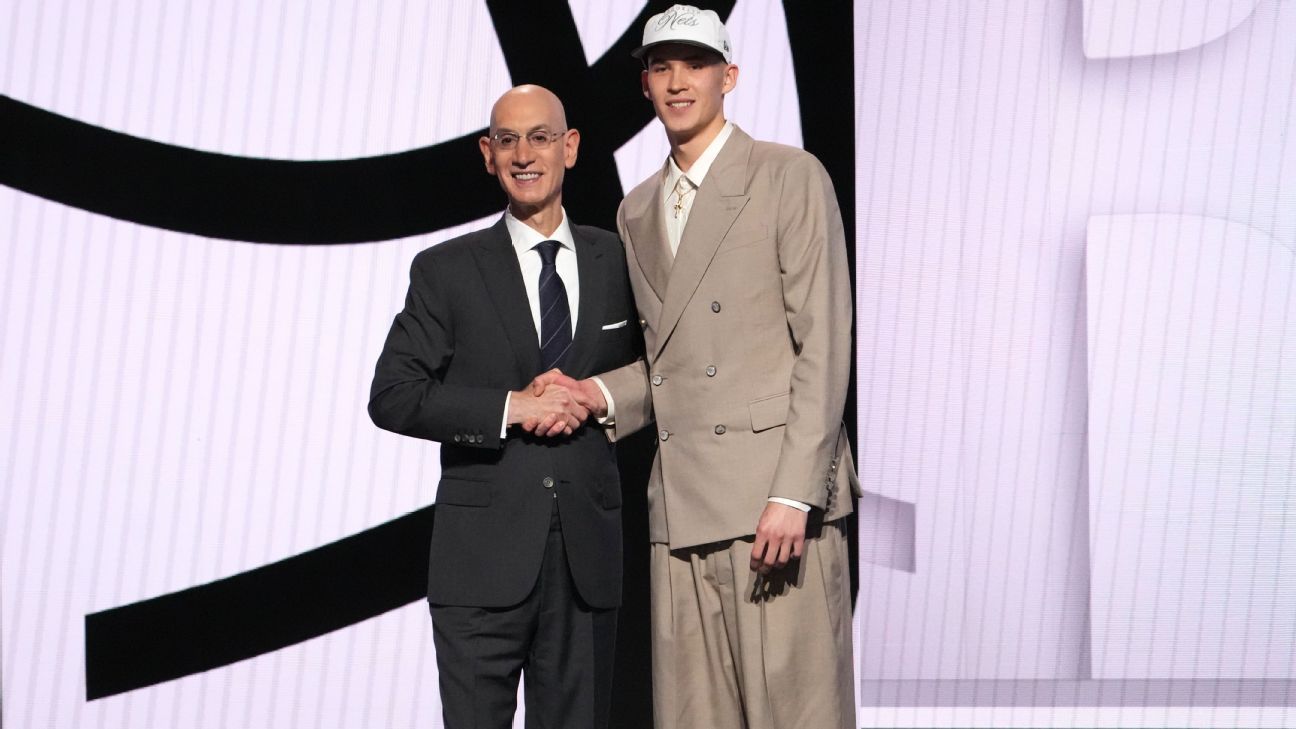 Nets use 4 of historic 5 1st-round picks on guards