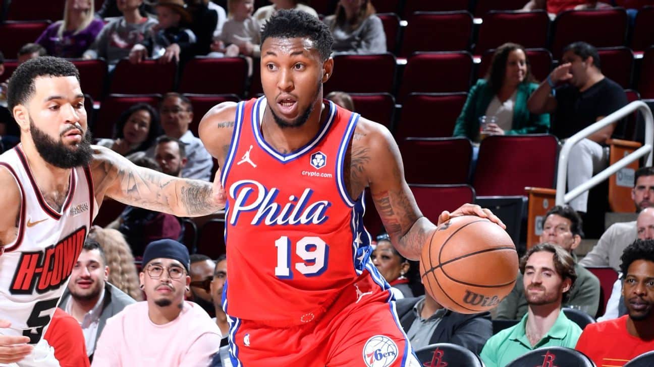 Sixers set to bring back Edwards, sources say