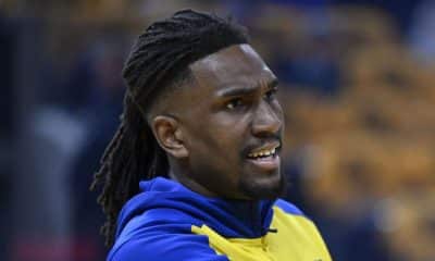Sources: Looney exits Golden State to join Pels