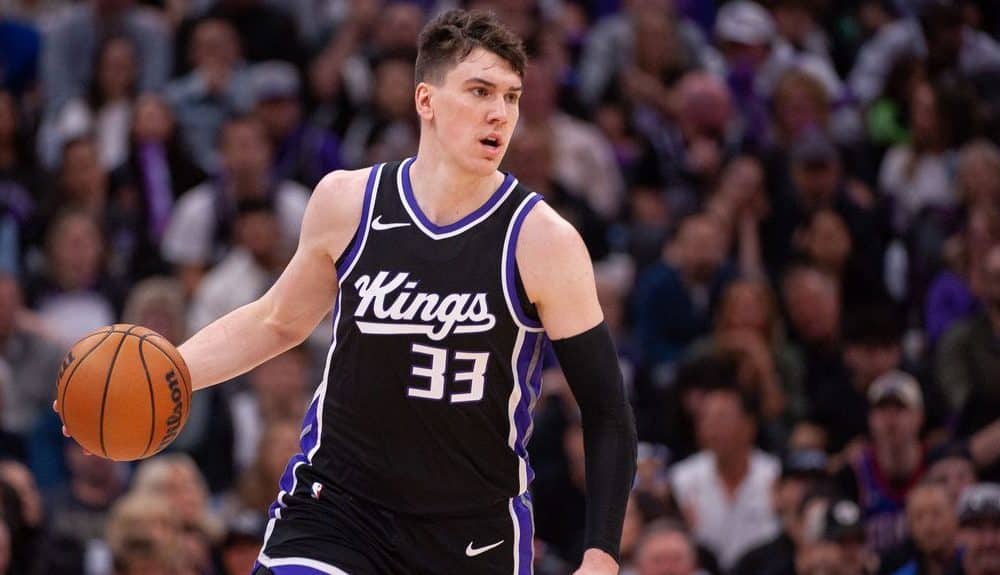 Sources: LaRavia to Lakers as Finney-Smith exits