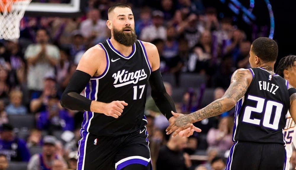 Sources: Nuggets land C Valanciunas from Kings
