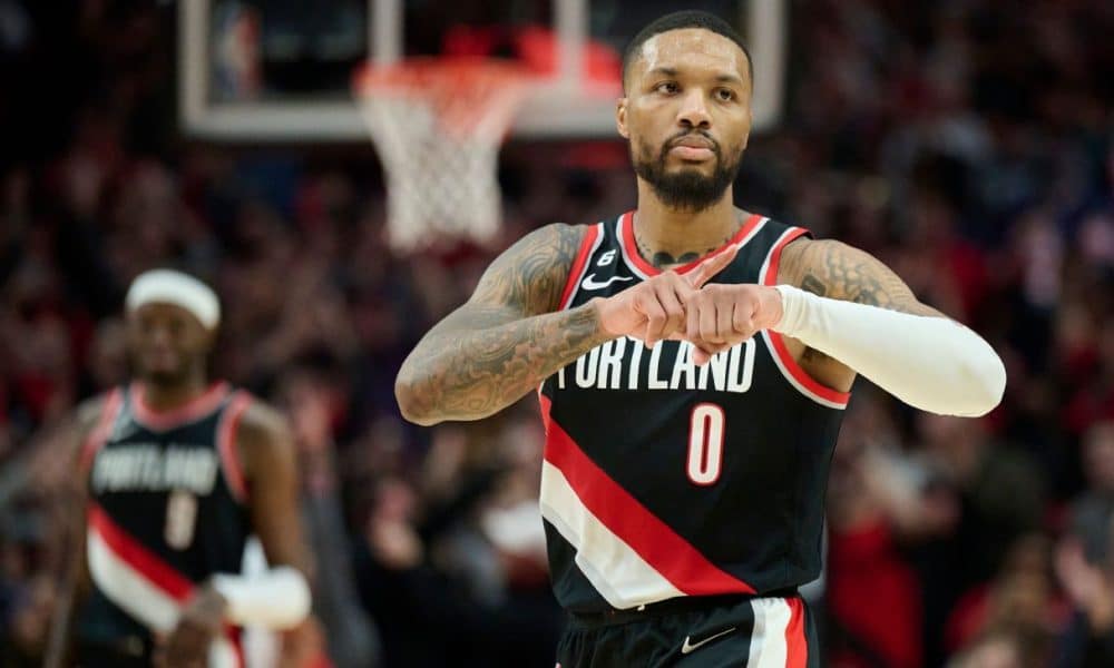 Sources: Lillard reaches deal to return to Blazers