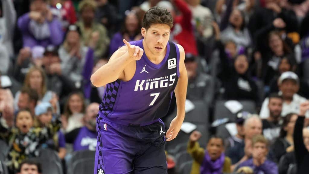 McDermott to return to Kings on one-year deal