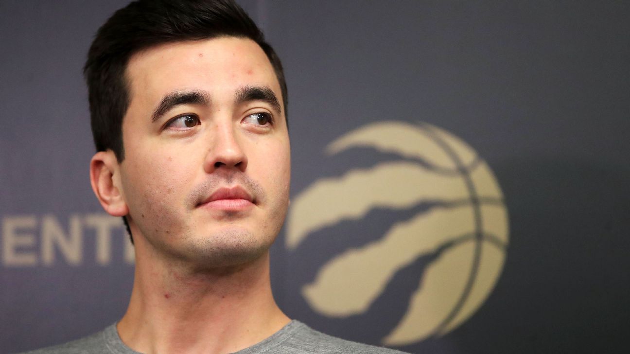 Sources: Raptors GM to head hoops operations