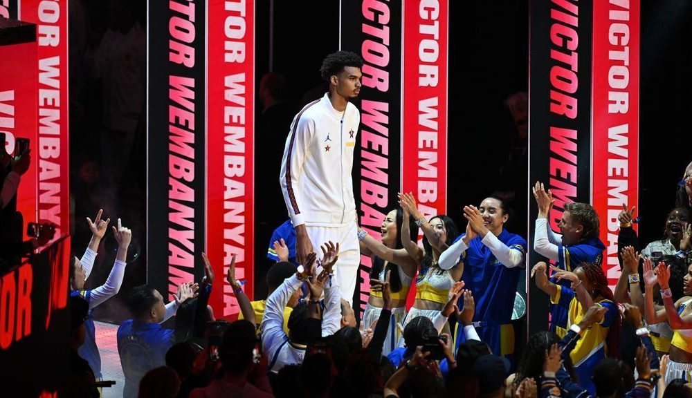 Wemby, Spurs to host tryouts for super fan group