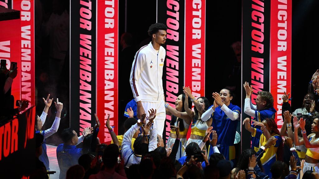 Wemby, Spurs to host tryouts for super fan group