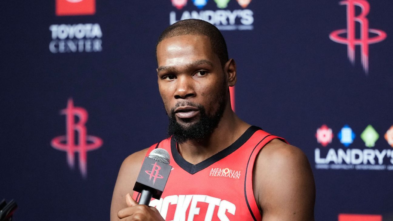 Durant envisions signing extension with Rockets