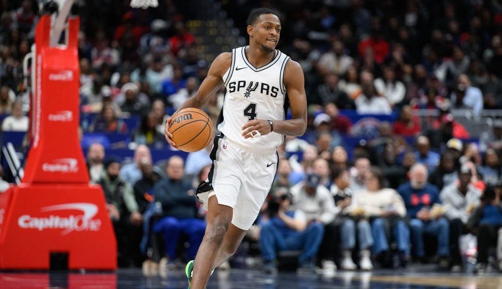 Spurs' Fox (hamstring) says opener in doubt