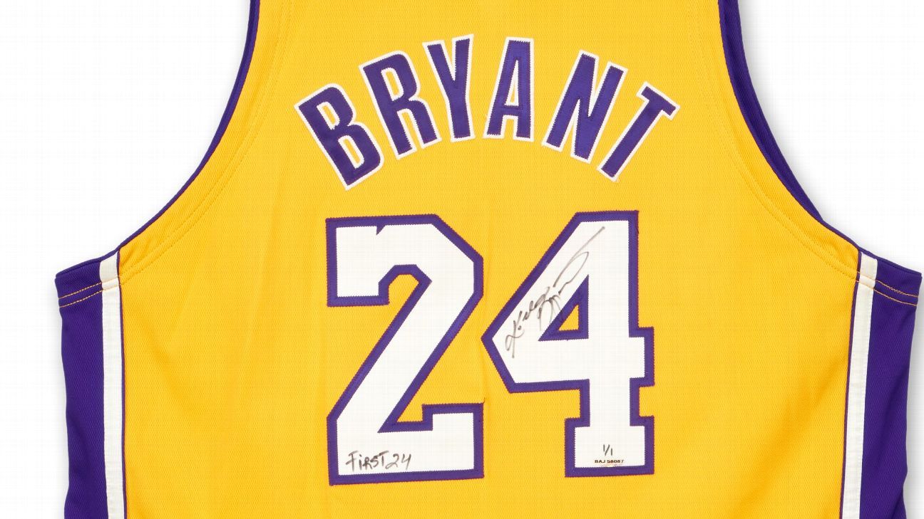 Kobe's first No. 24 Lakers jersey sells for $889K