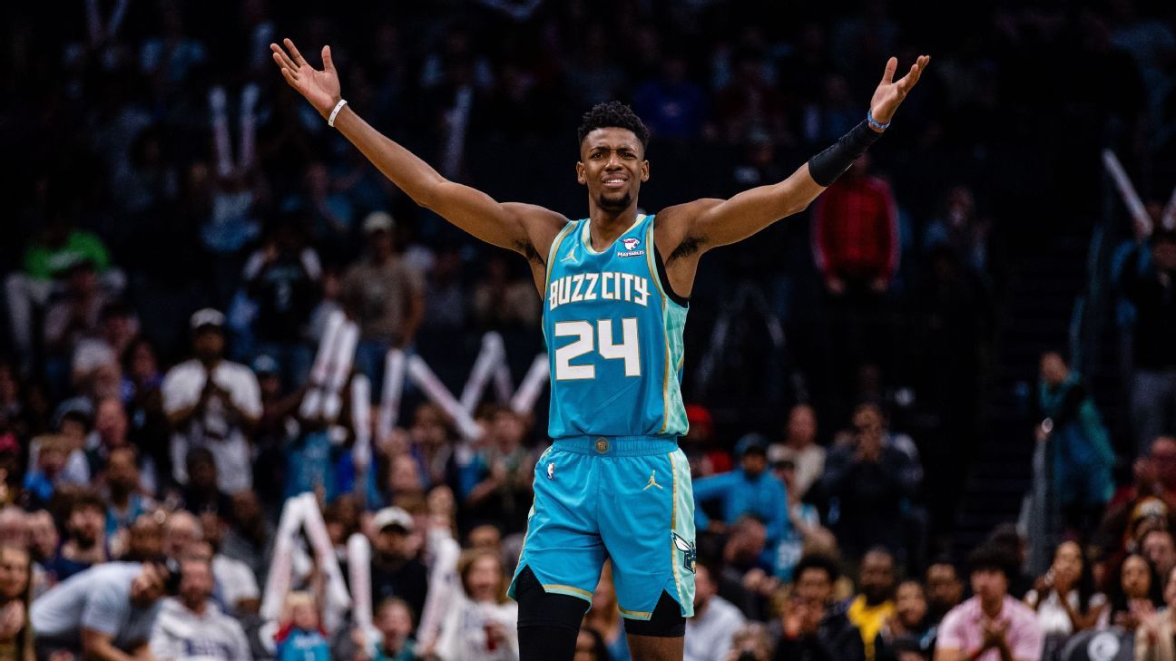 Hornets exercise team options on Miller, Salaun