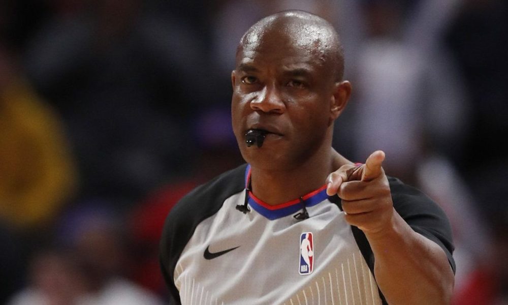 NBA refs to start wearing headsets during games