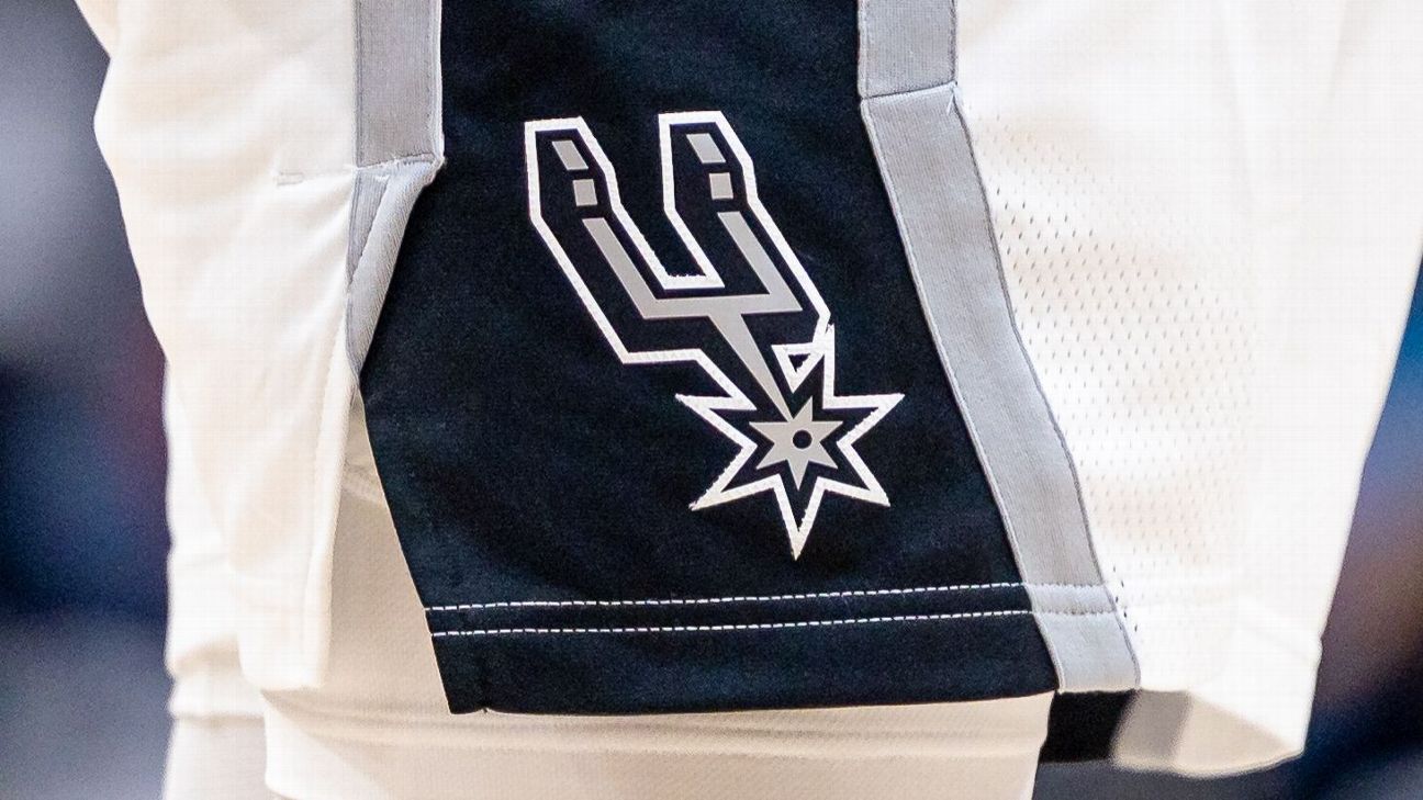 Voters greenlight Spurs' downtown arena proposal