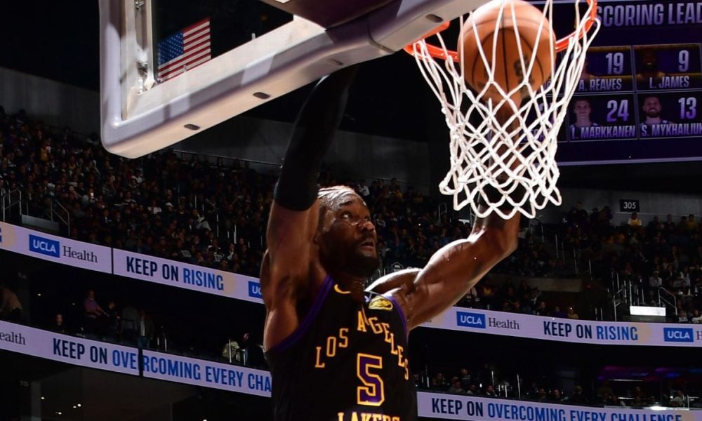 Lakers center Deandre Ayton shares story of LeBron throwing him lob in 2014