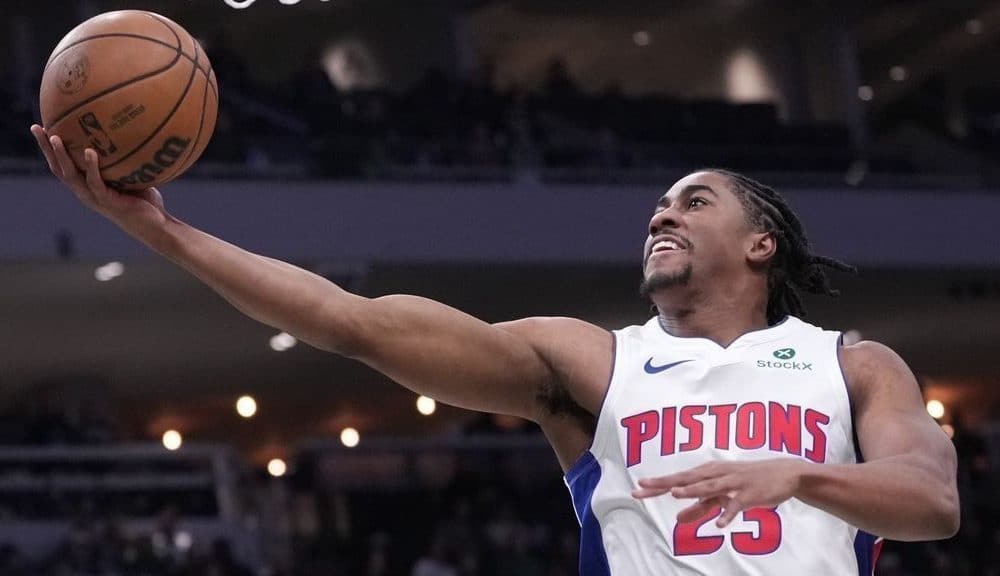 Ivey makes season debut as Pistons extend streak