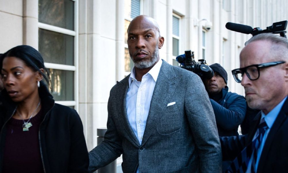 Blazers' Billups pleads not guilty in poker case