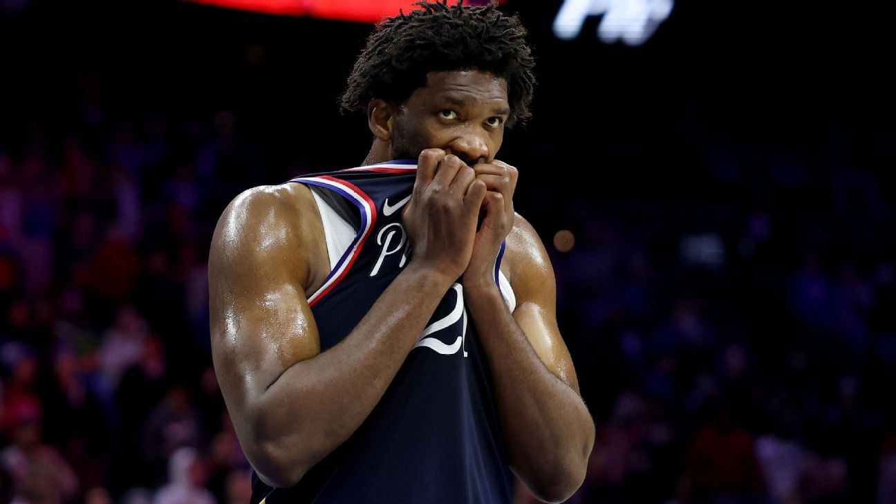 76ers' Embiid returns in chaotic 2OT loss to Hawks