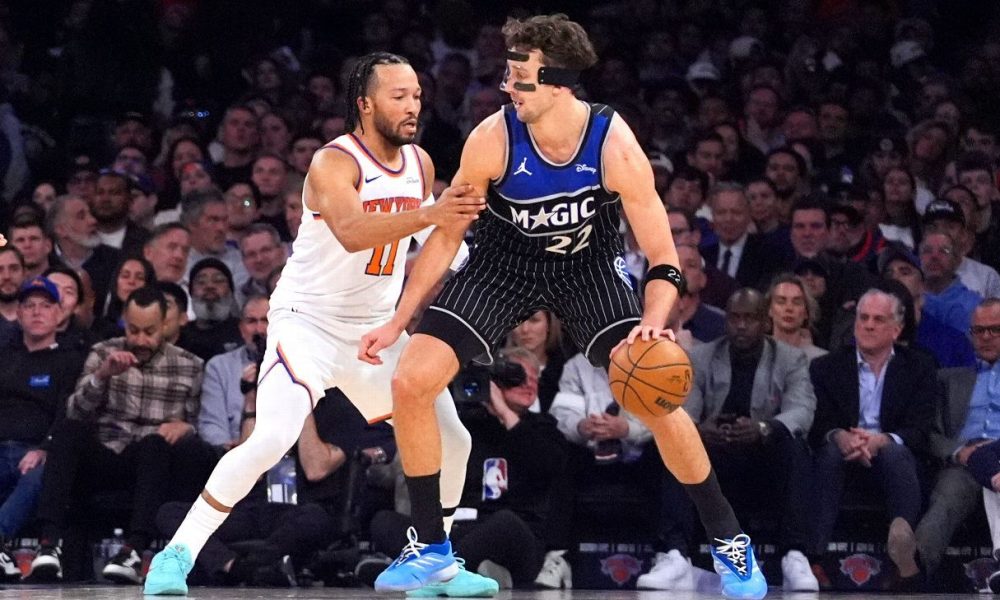 Magic's Wagner avoids big injury, has ankle sprain