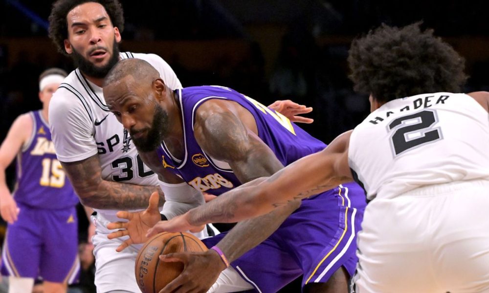Lakers swat away playoff talk, focus on reeling D