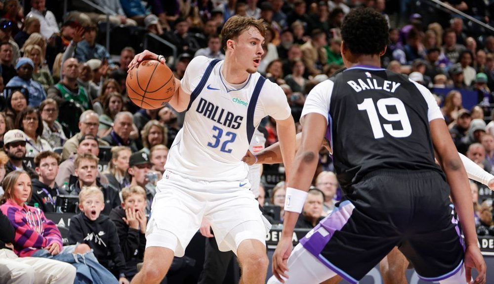 Flagg youngest ever to score 40 as Mavs fall in OT