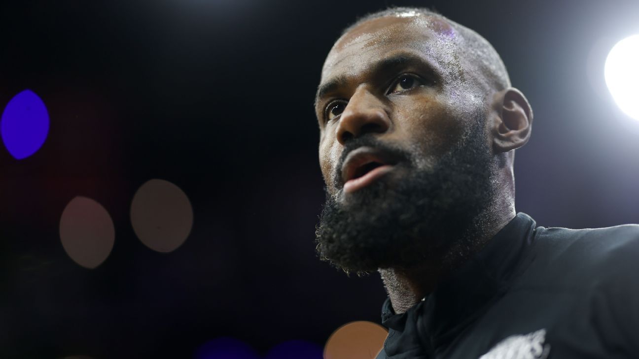 LeBron James vs. Father Time: What his stats signal about his future and the Lakers