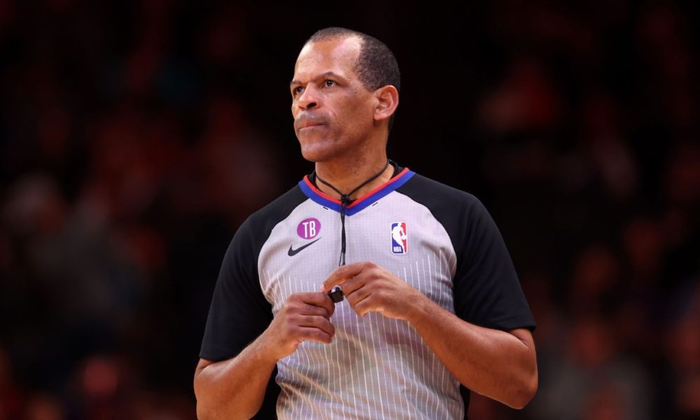 Ex-NBA ref Lewis reinstated as G League official