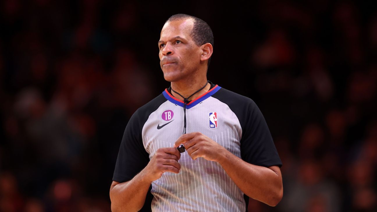 Ex-NBA ref Lewis reinstated as G League official