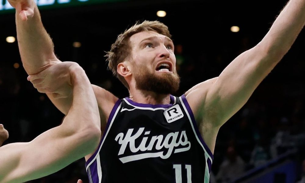 Kings' Sabonis out another month with knee injury