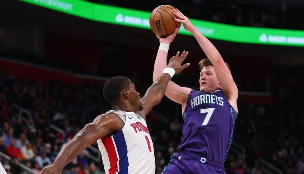 Hornets rookie Knueppel fastest to make 100 3s
