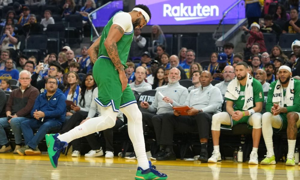 AD exits Warriors vs. Mavs game with groin injury