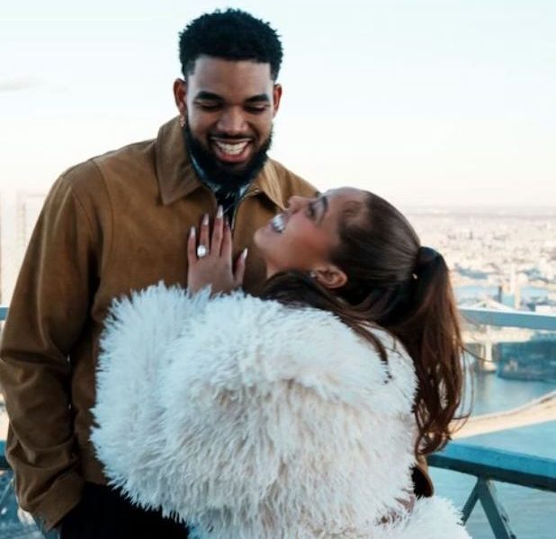 💍 Karl-Anthony Towns proposes to Jordyn Woods