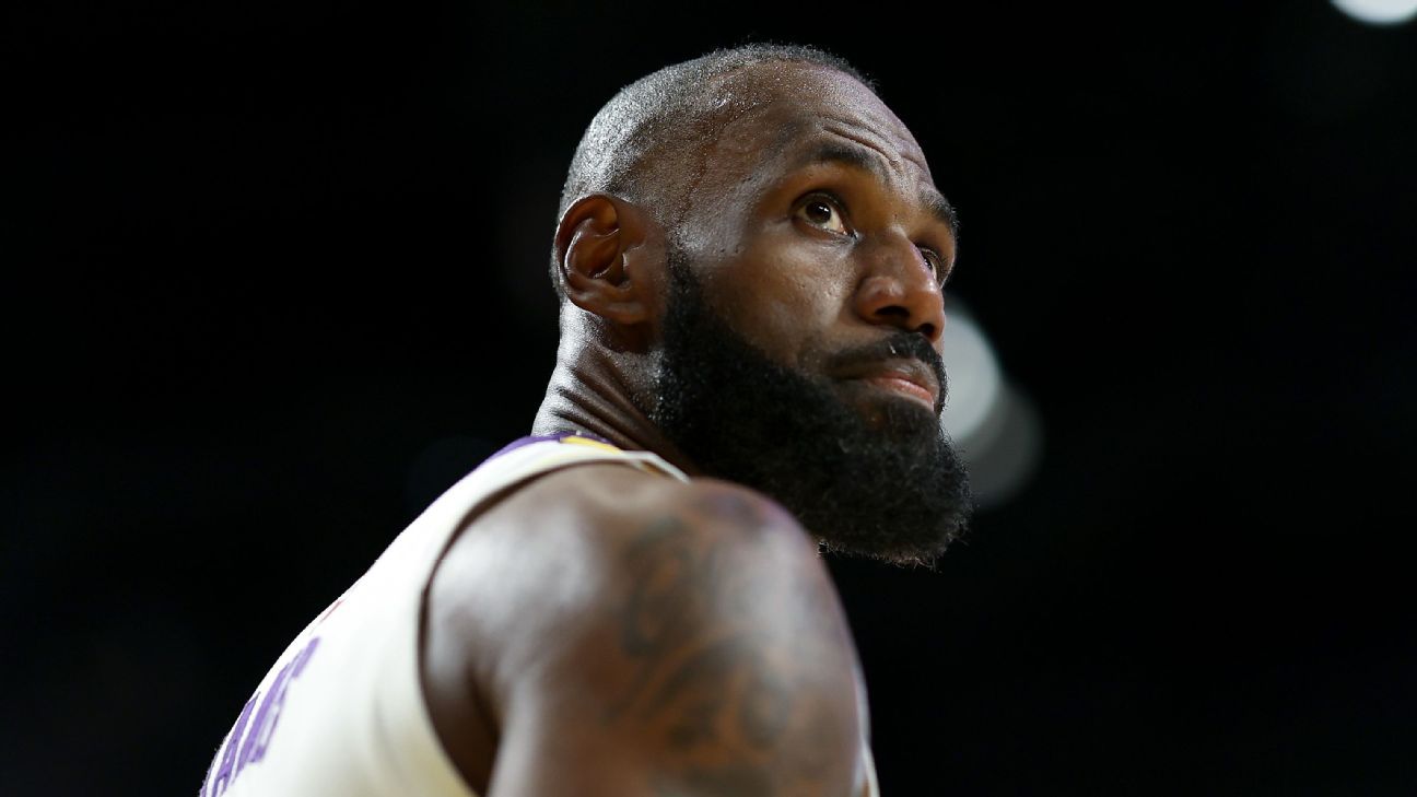 LeBron ruled out vs. Spurs with multiple injuries