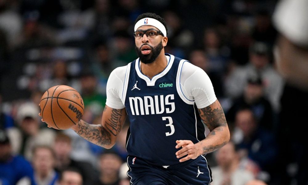 Mavs' Davis won't have surgery; out six weeks