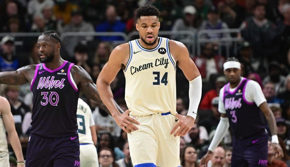 Giannis boos fans back as Bucks drubbed at home