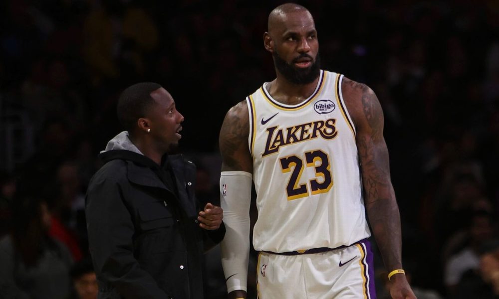 LeBron separates himself from agent's Reaves take