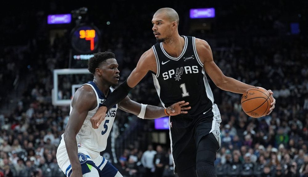 Spurs outlast Edwards despite 55-point barrage