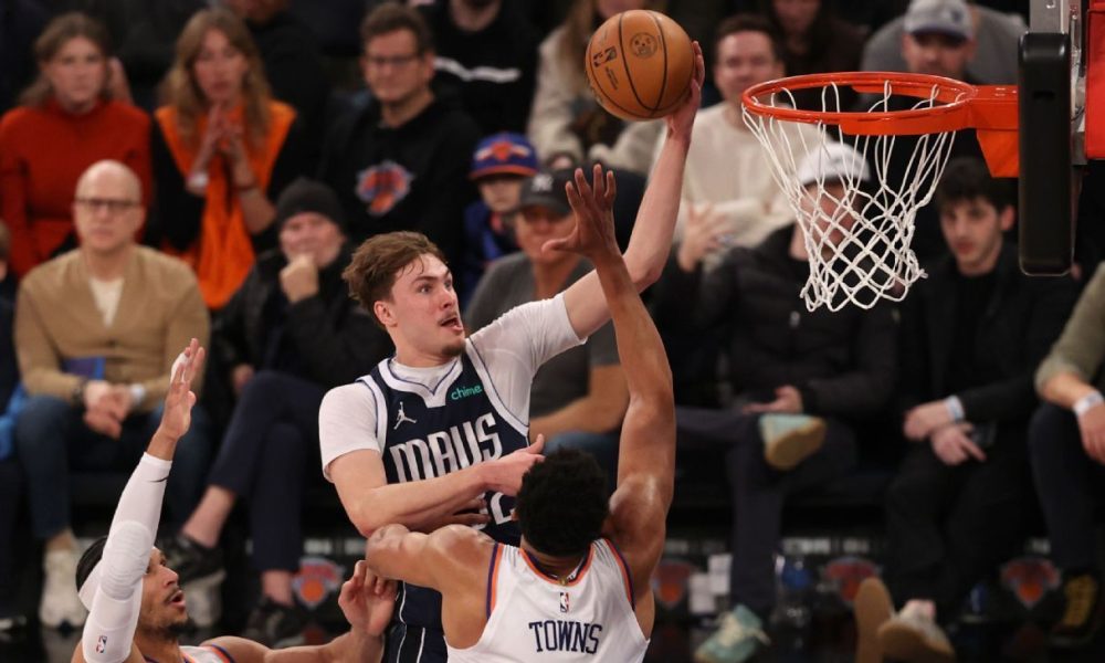 Knicks showered with boos in 'embarrassing' loss