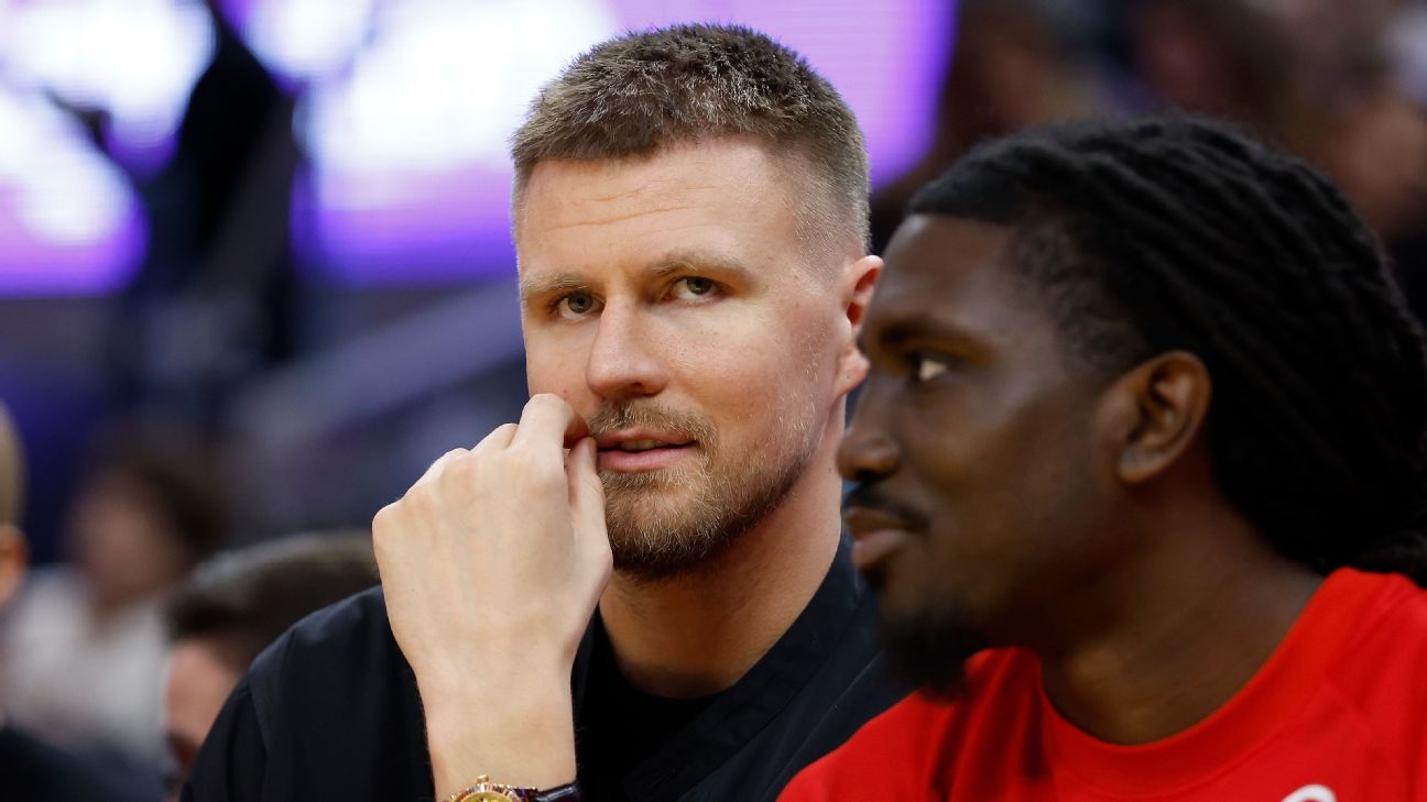 Curry still out for Warriors; Porzingis set to debut