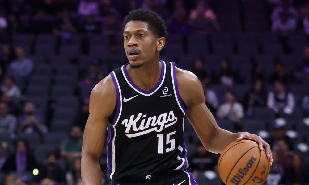 Hunter has surgery, Kings' latest out for season