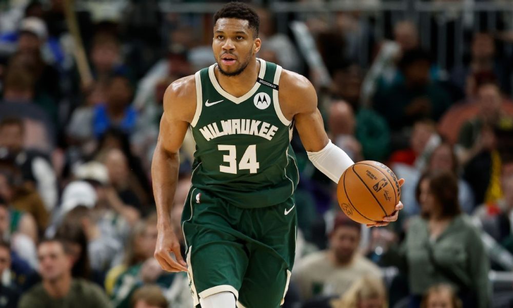 Giannis available vs. C's after missing 15 games