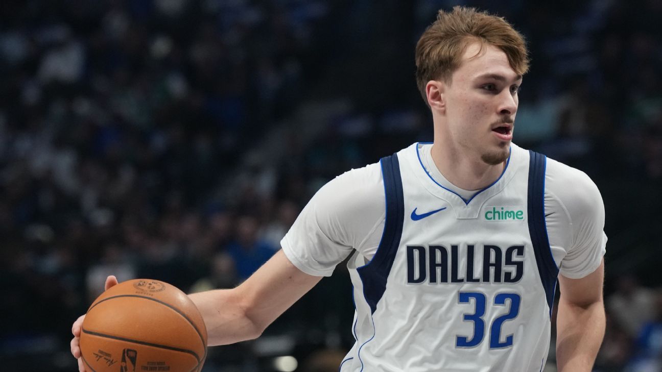 Sources: Mavs' Flagg (foot) cleared for return