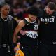 Nuggets' Murray hobbles off with ankle injury