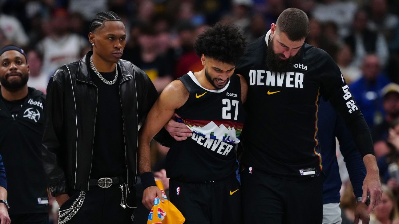 Nuggets' Murray hobbles off with ankle injury