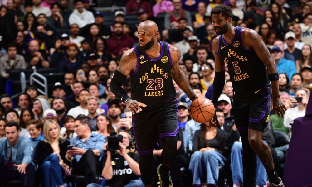 Lakers downgrade LeBron to out vs. Knicks