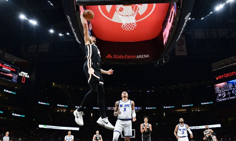 Hawks fans rep Magic City despite nixed promo