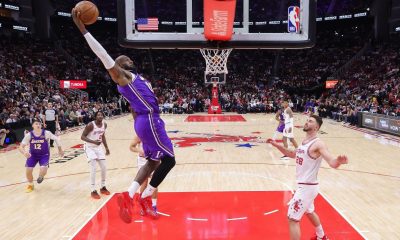 LeBron's 6 dunks key Lakers' 7th straight win