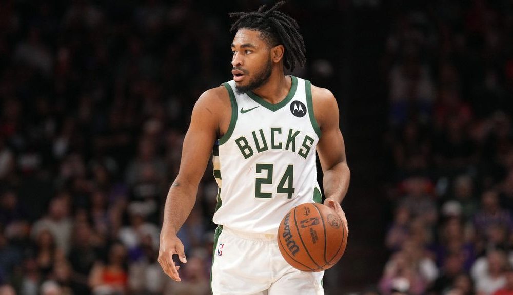Bucks waive guard Thomas to convert Nance